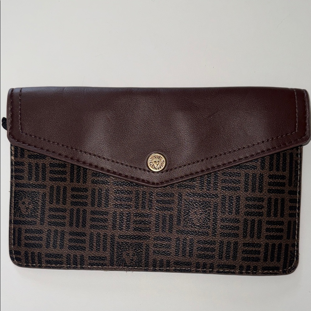 Elegant Brown Leather Clutch